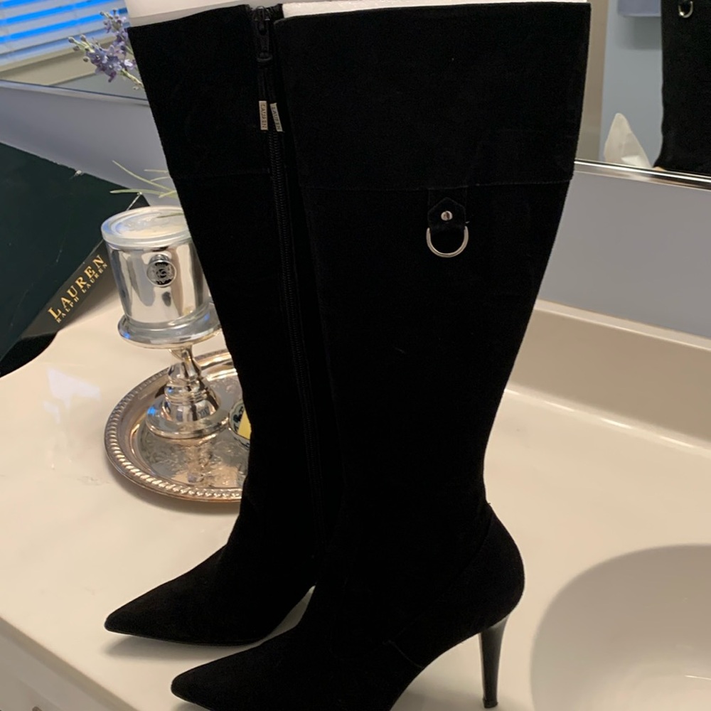 Lauren by Ralph Lauren Gabrielle Suede Boot - size 7.5 medium